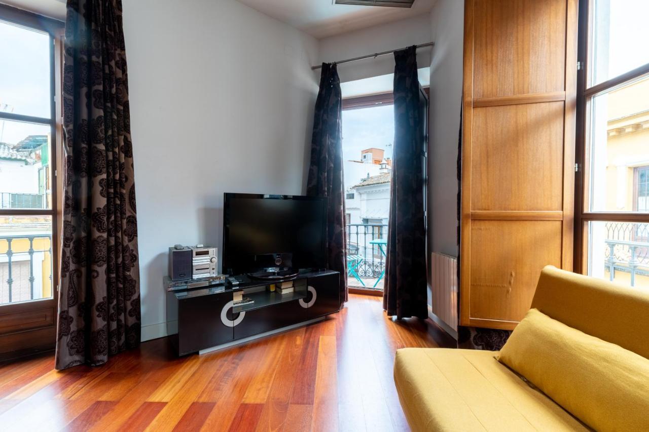 Cathedral Apartment, Upper Floor Apartment Séville Extérieur photo