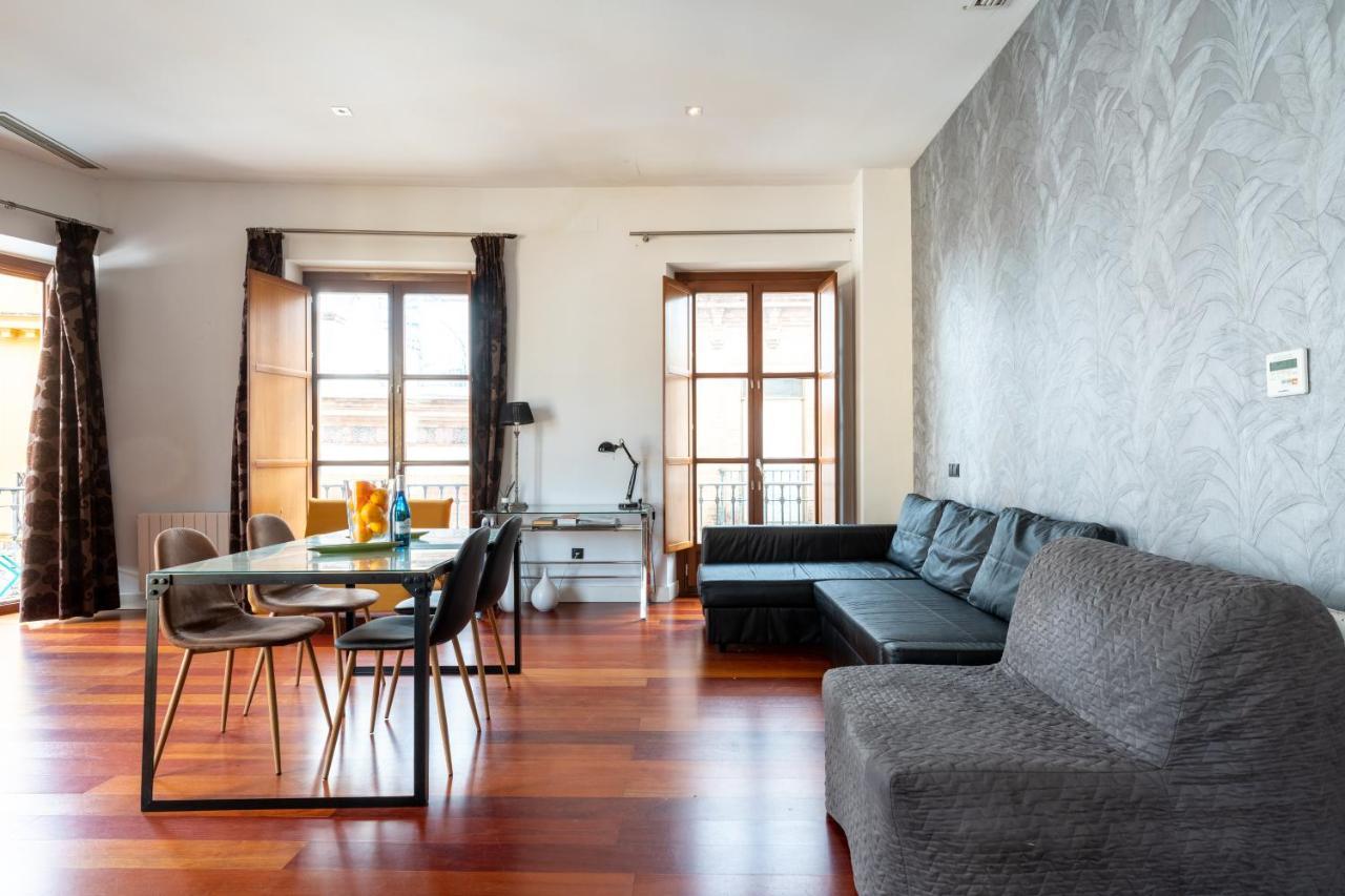 Cathedral Apartment, Upper Floor Apartment Séville Extérieur photo
