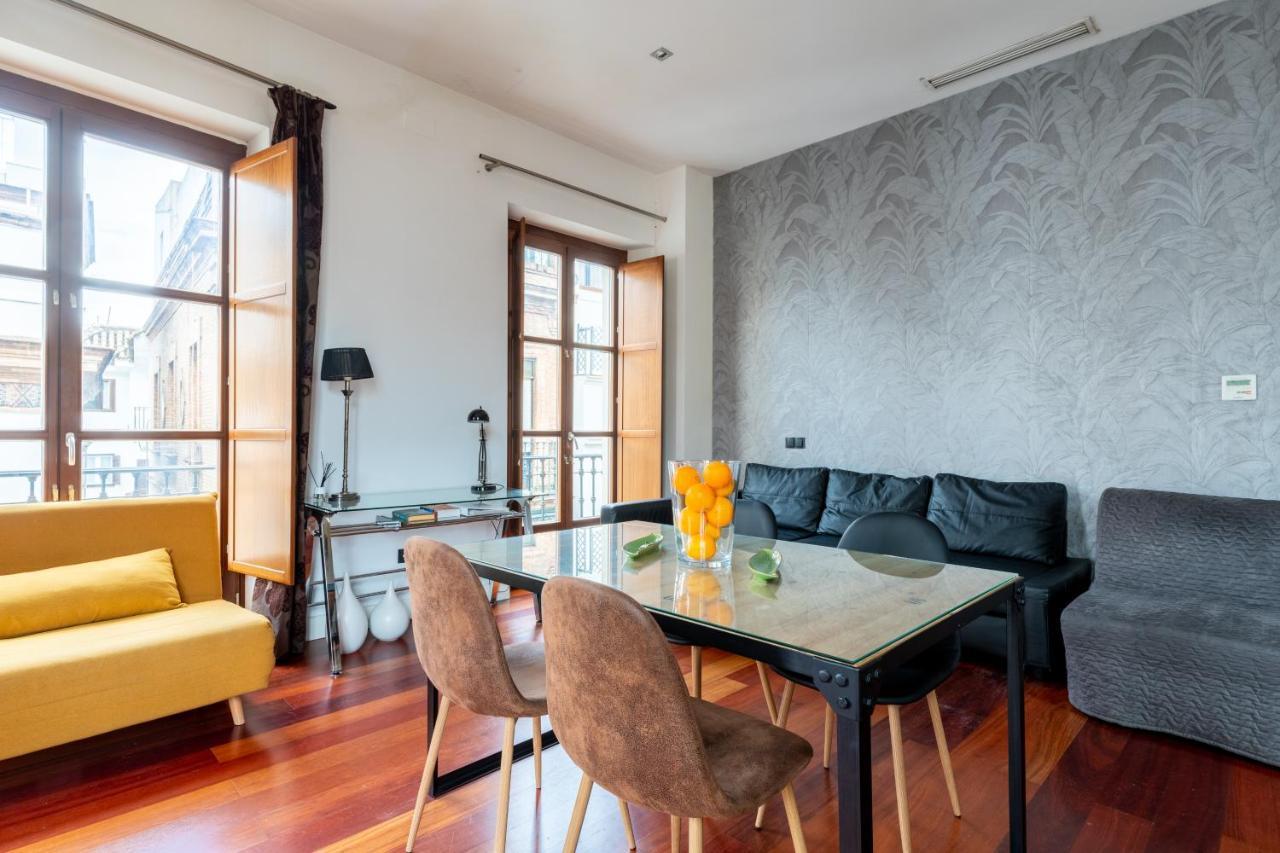 Cathedral Apartment, Upper Floor Apartment Séville Extérieur photo